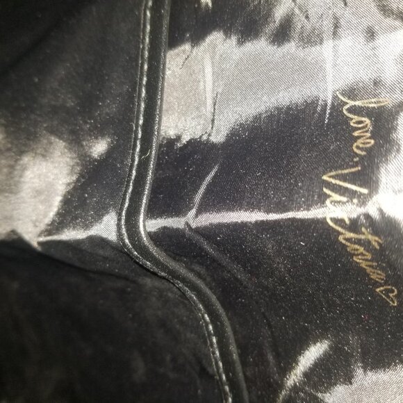 Victoria Secret White And Black Tote Like New! - Picture 6 of 11